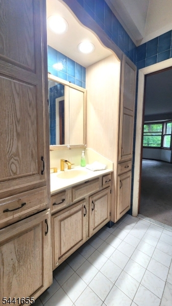 11 N Clark St Property Photo 32