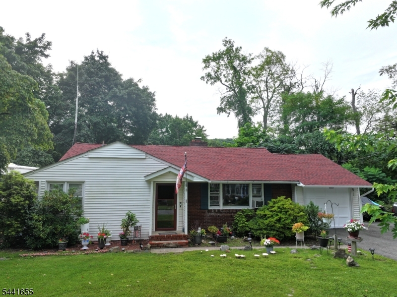 11 N Clark St Property Photo 33