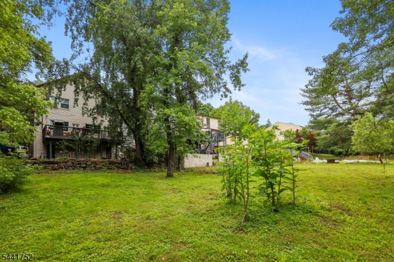 194 Washington St Property Photo 11