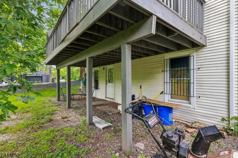 194 Washington St Property Photo 12