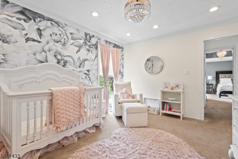 261 Kingsberry Dr Property Photo 24