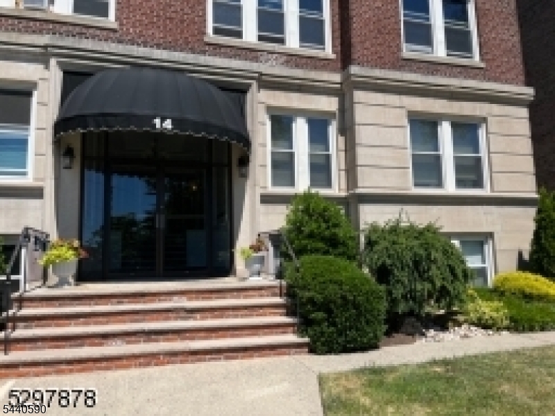 14 Forest St 207 Property Photo 3