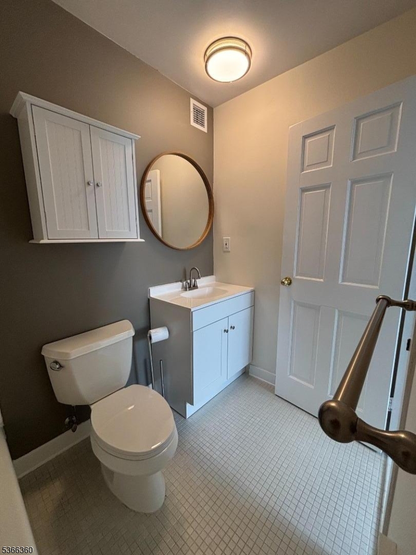 220 Main St 202 Property Photo 7