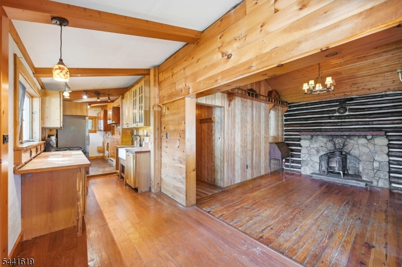 16 Allegheny Ave Property Photo 1