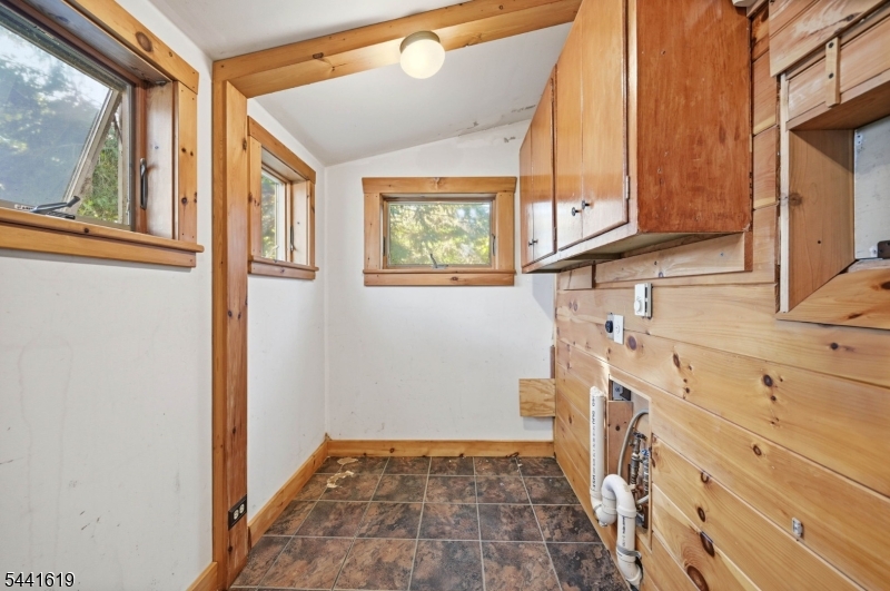 16 Allegheny Ave Property Photo 6