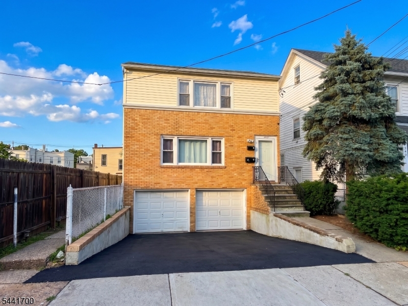 236 Alexander St