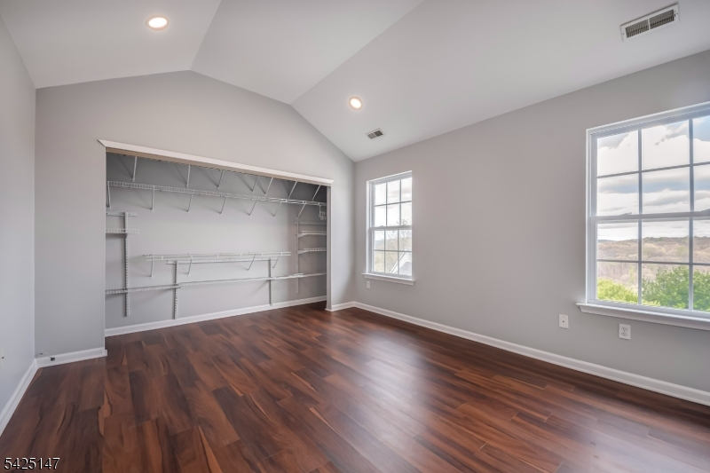 227 Winding Hill Dr Property Photo 16