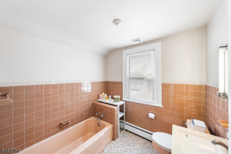 113 Arthur St Property Photo 22