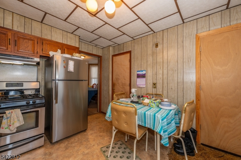 369 Paulison Ave Property Photo 9