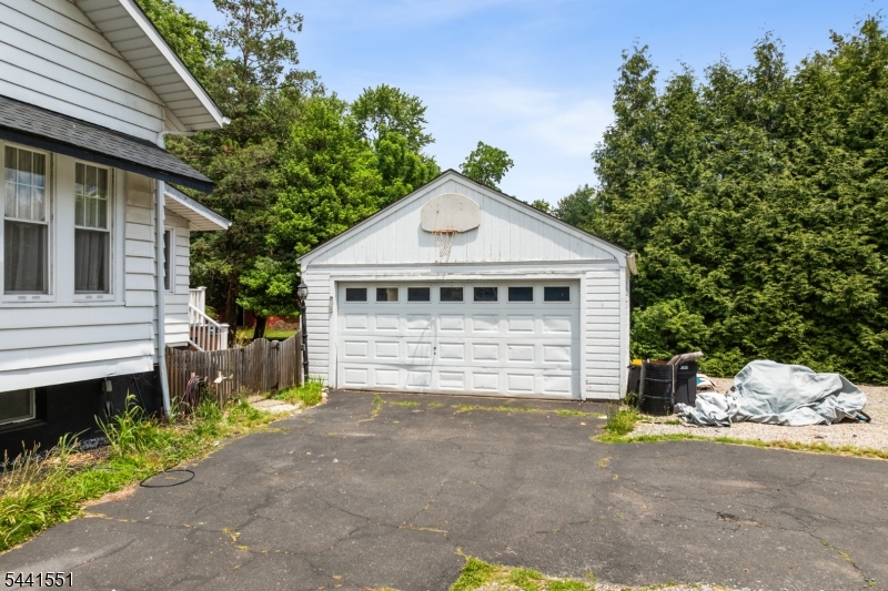 2241 Spruce St Property Photo 27