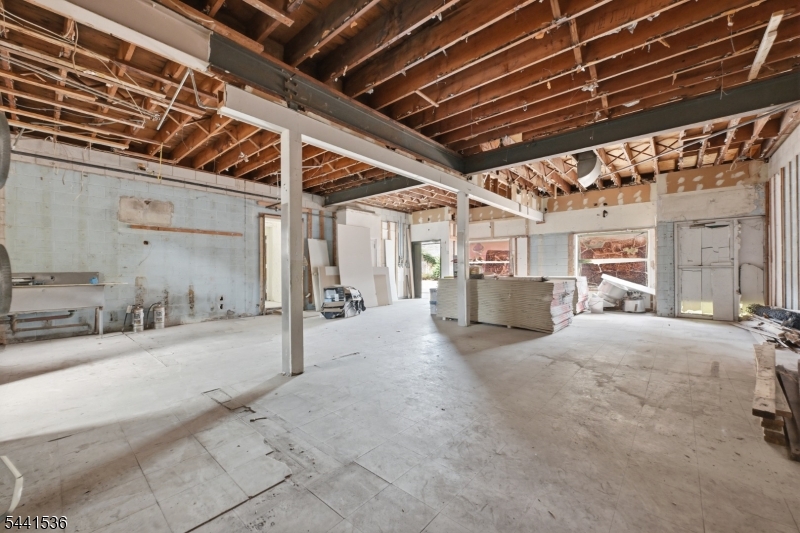 600 Chestnut St Property Photo 6