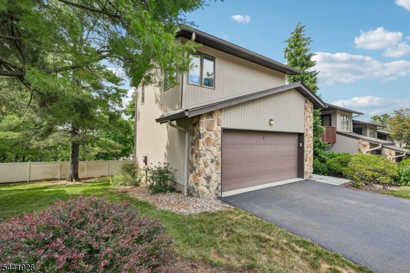 19 Cedarwood Property Photo 2