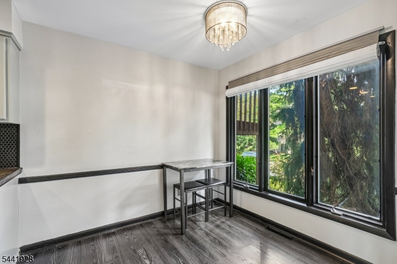 19 Cedarwood Property Photo 10