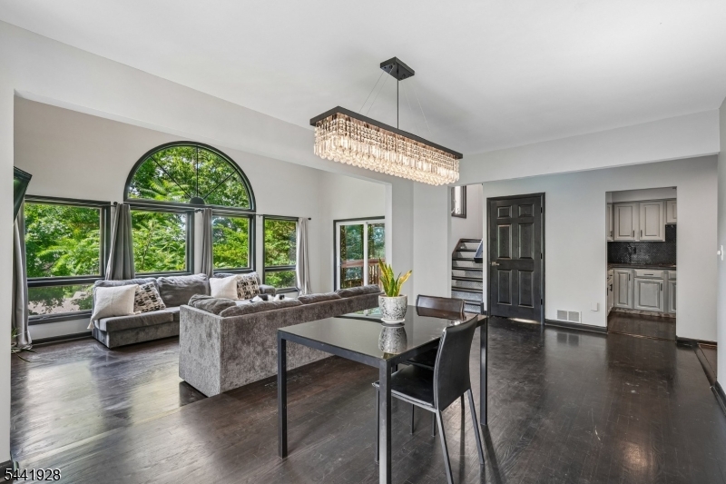 19 Cedarwood Property Photo 12