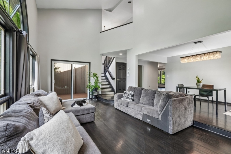 19 Cedarwood Property Photo 16