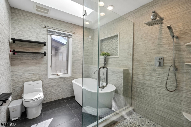 19 Cedarwood Property Photo 21