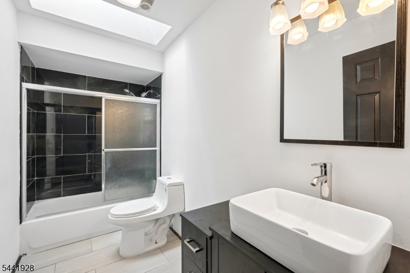 19 Cedarwood Property Photo 26