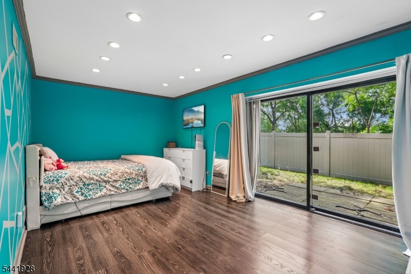 19 Cedarwood Property Photo 29