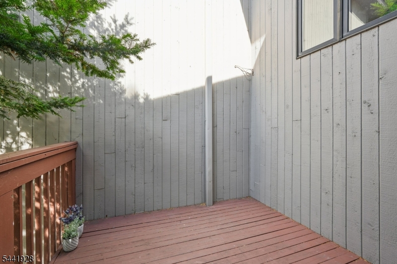 19 Cedarwood Property Photo 38