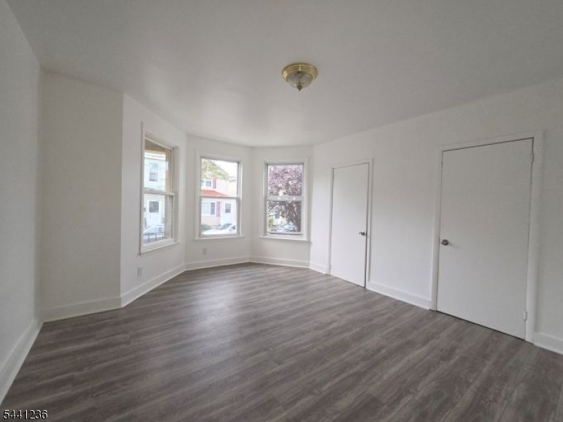 54 Smith Street A Property Photo 3