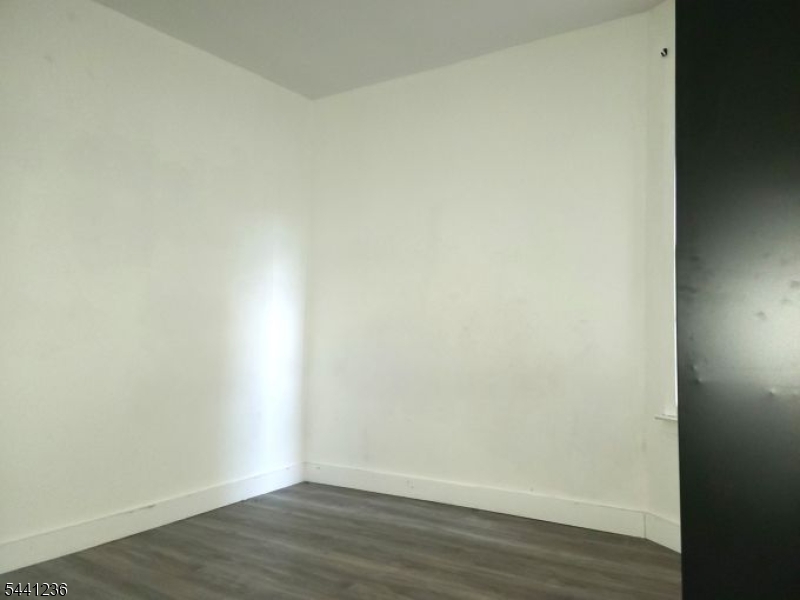 54 Smith Street A Property Photo 4