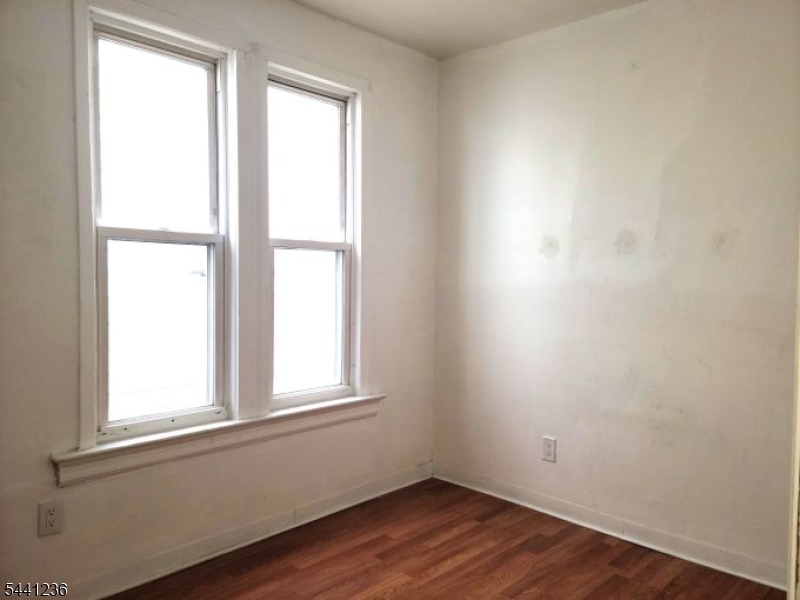 54 Smith Street A Property Photo 5