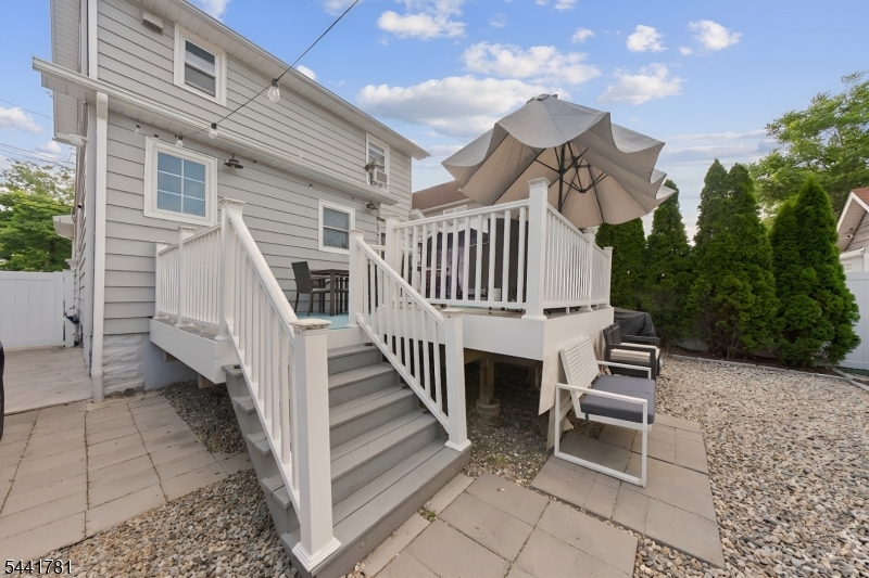 217 Sheridan Ave Property Photo 9