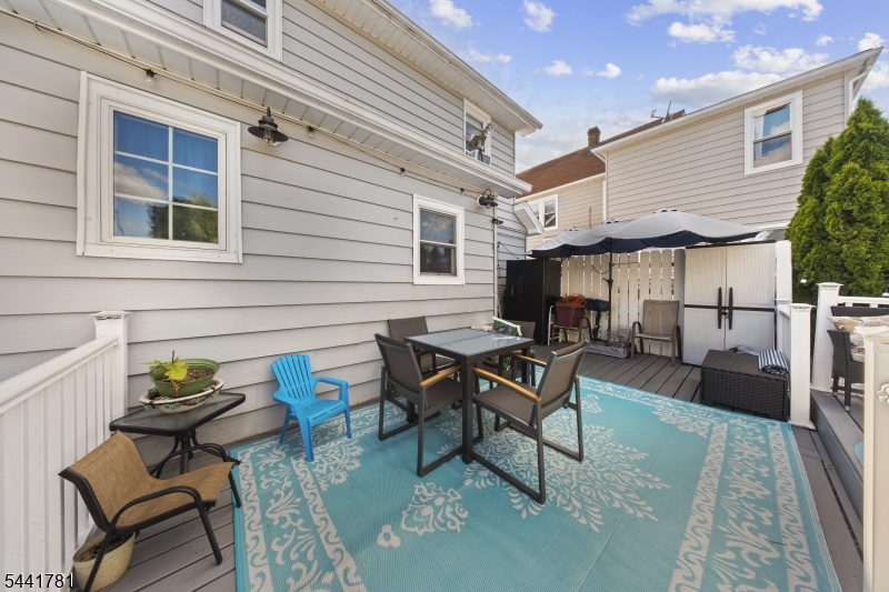 217 Sheridan Ave Property Photo 10