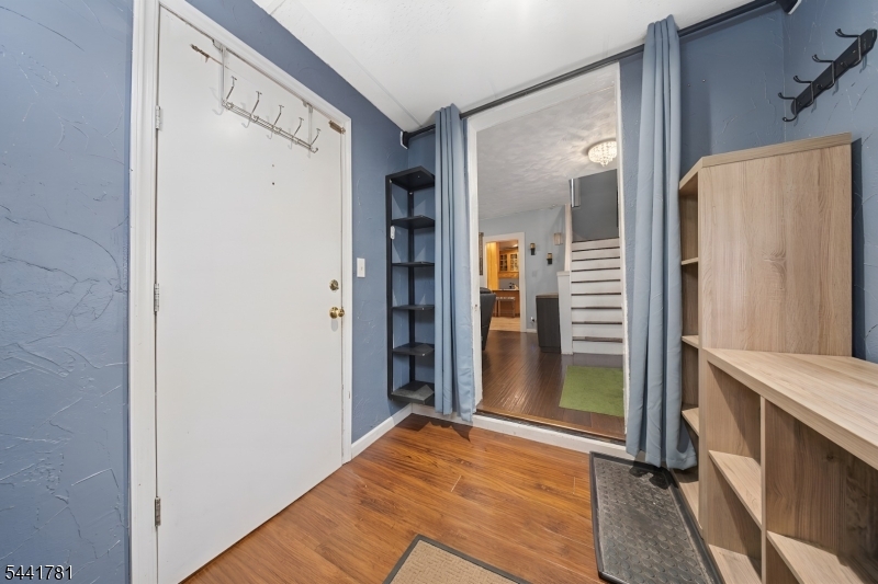 217 Sheridan Ave Property Photo 12