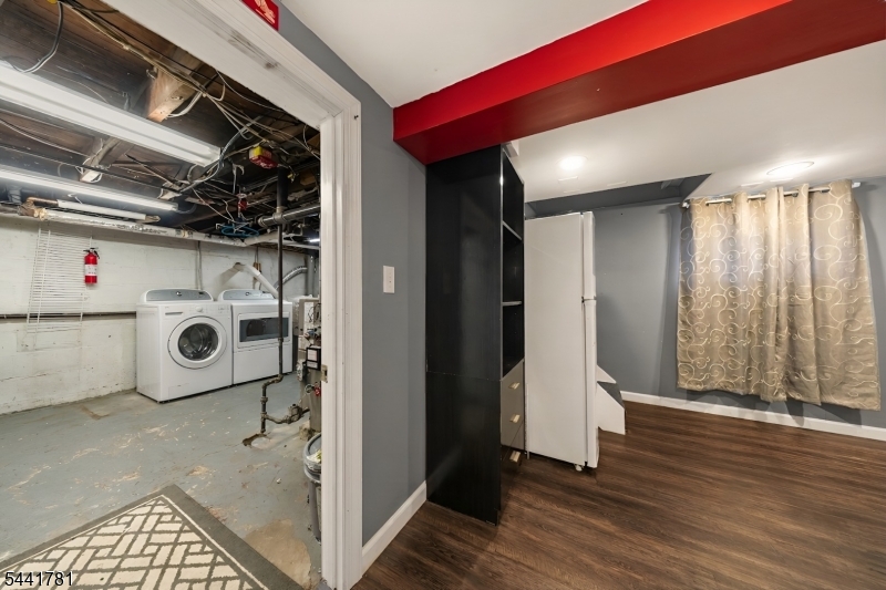 217 Sheridan Ave Property Photo 27