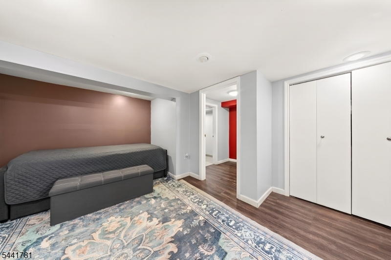 217 Sheridan Ave Property Photo 31