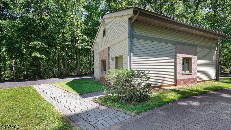 1700 Perrineville Rd Property Photo 38