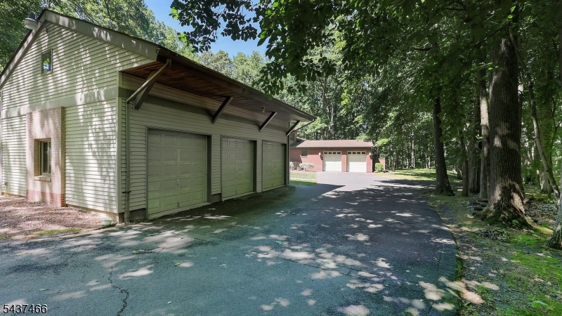 1700 Perrineville Rd Property Photo 39
