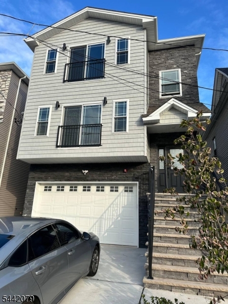 127 Jacques St Property Photo 1