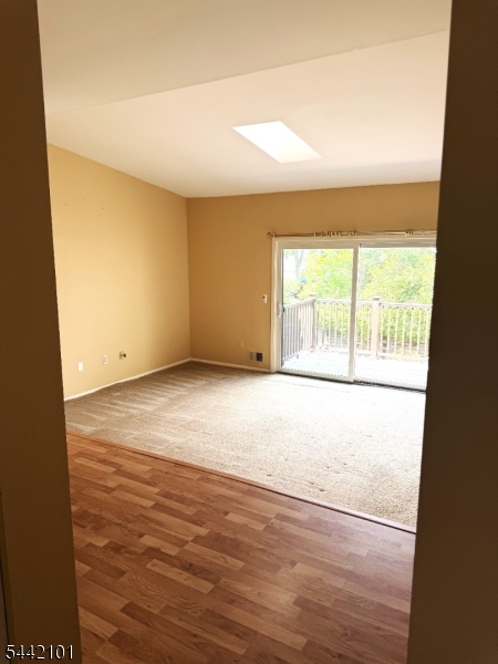 608 Spruce Hills Dr Property Photo 5