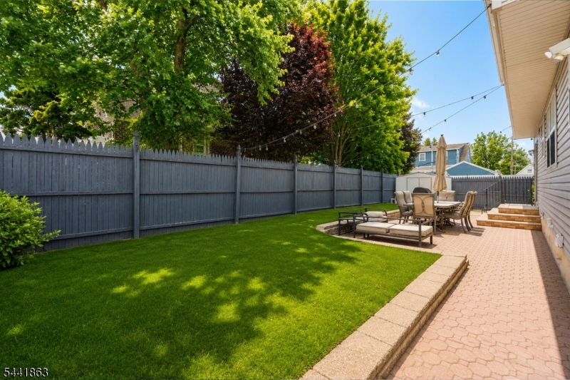 20 Cliff Ave Property Photo 4