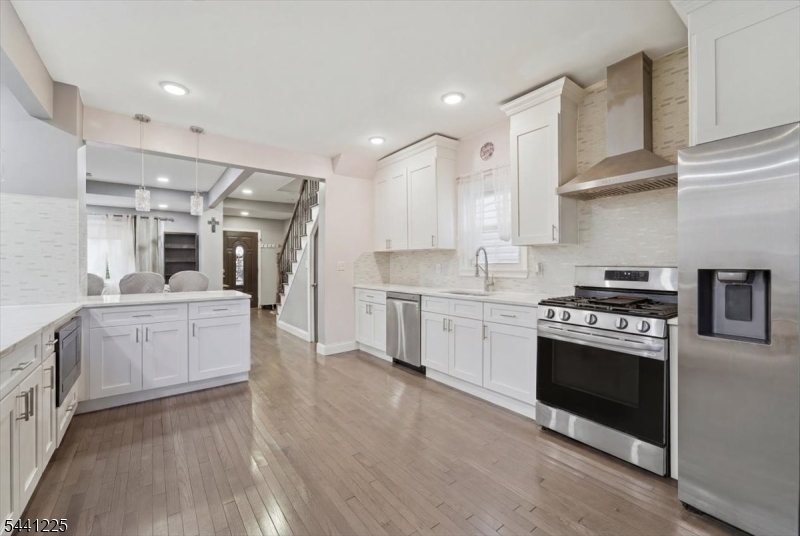 30 Getty Ave Property Photo 10
