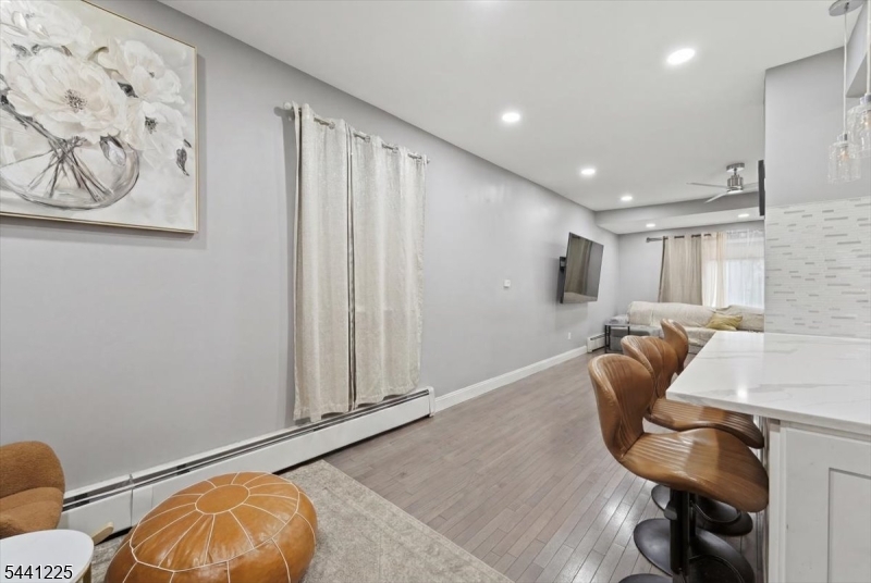 30 Getty Ave Property Photo 12