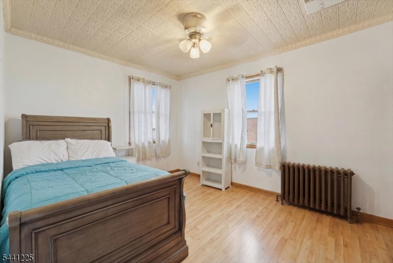 30 Getty Ave Property Photo 18