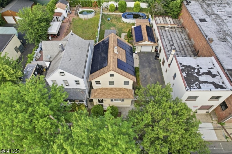 30 Getty Ave Property Photo 32