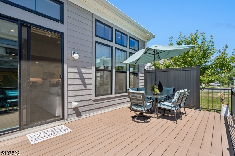 1 Beacon Pl Property Photo 37