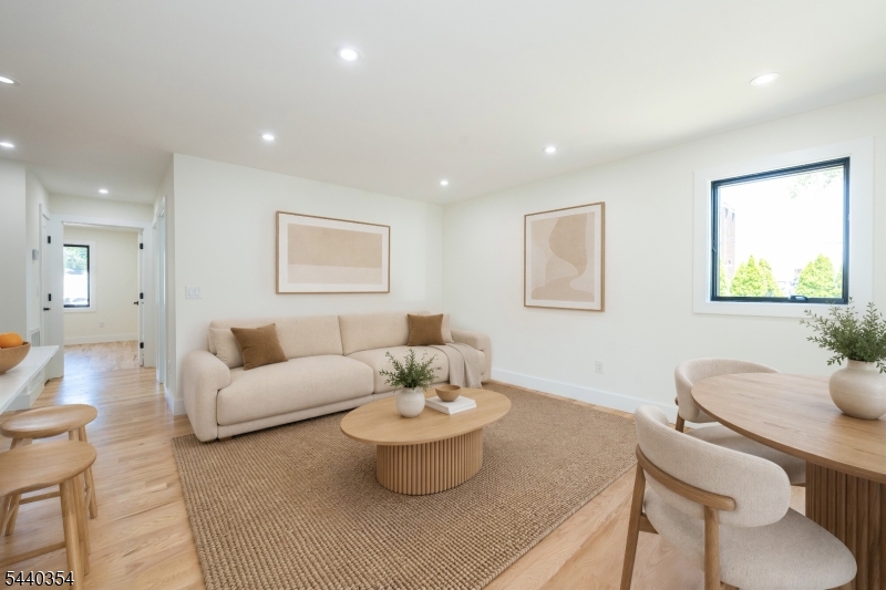 363 Park St Property Photo 6