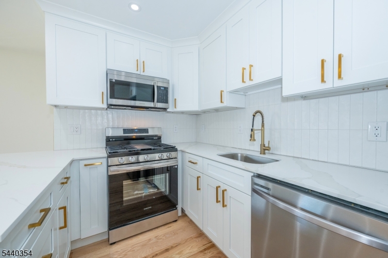363 Park St Property Photo 9