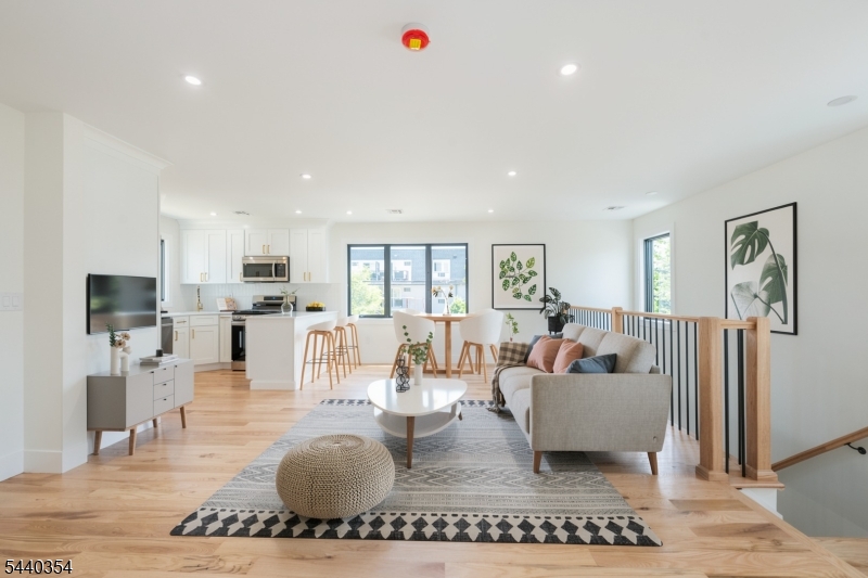363 Park St Property Photo 17