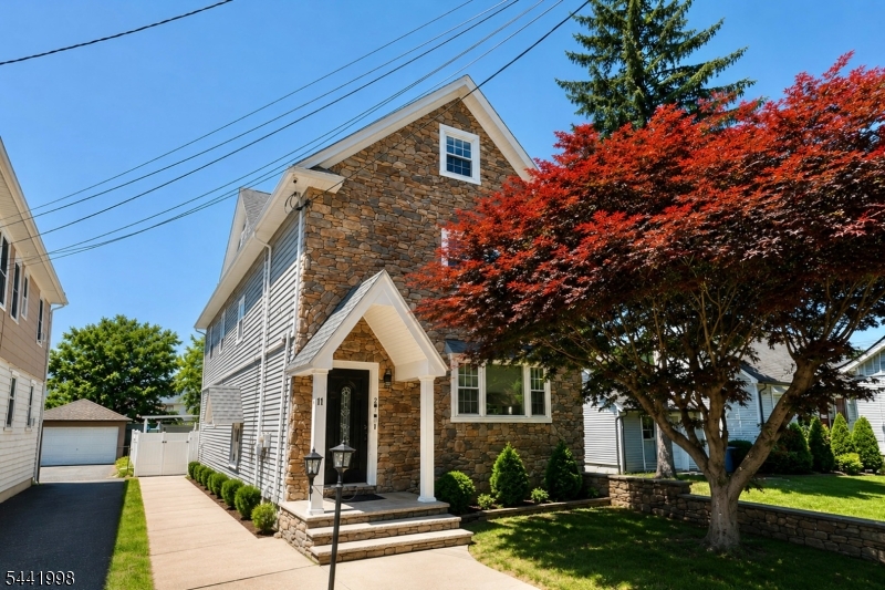 11 Insley Ave Property Photo 1