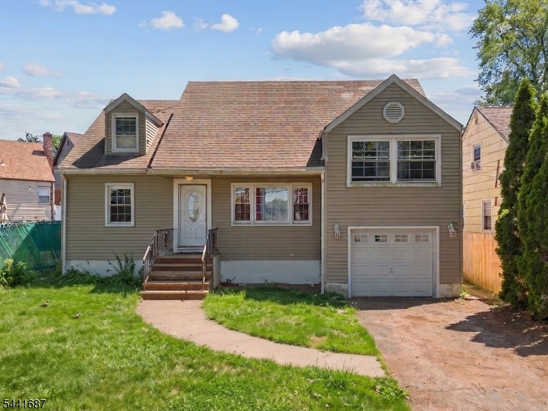 1114 Magie Ave Property Photo 1