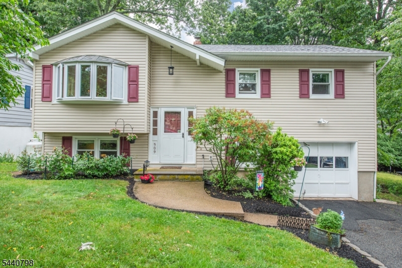 309 Knox Way Property Photo 1