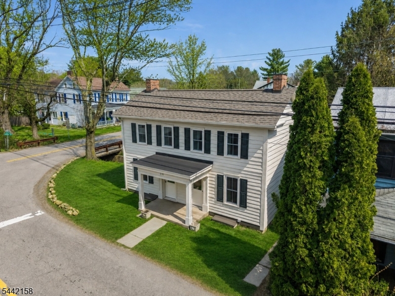 570 Spring Mills Rd. Property Photo 1