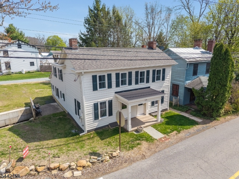 570 Spring Mills Rd. Property Photo 3