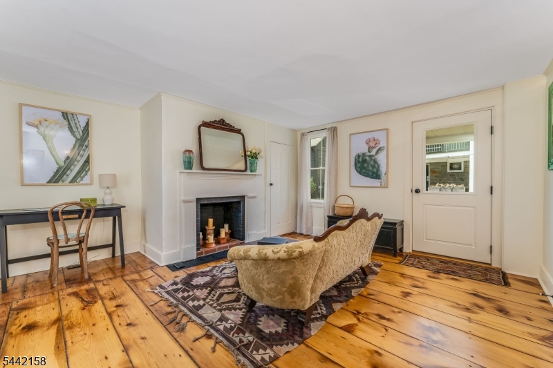 570 Spring Mills Rd. Property Photo 14